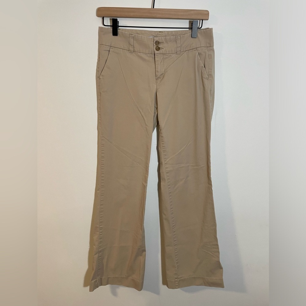 Old Navy Mid Rise Khaki Chino Pants Size 4 Boot Flare Y2K Corpcore